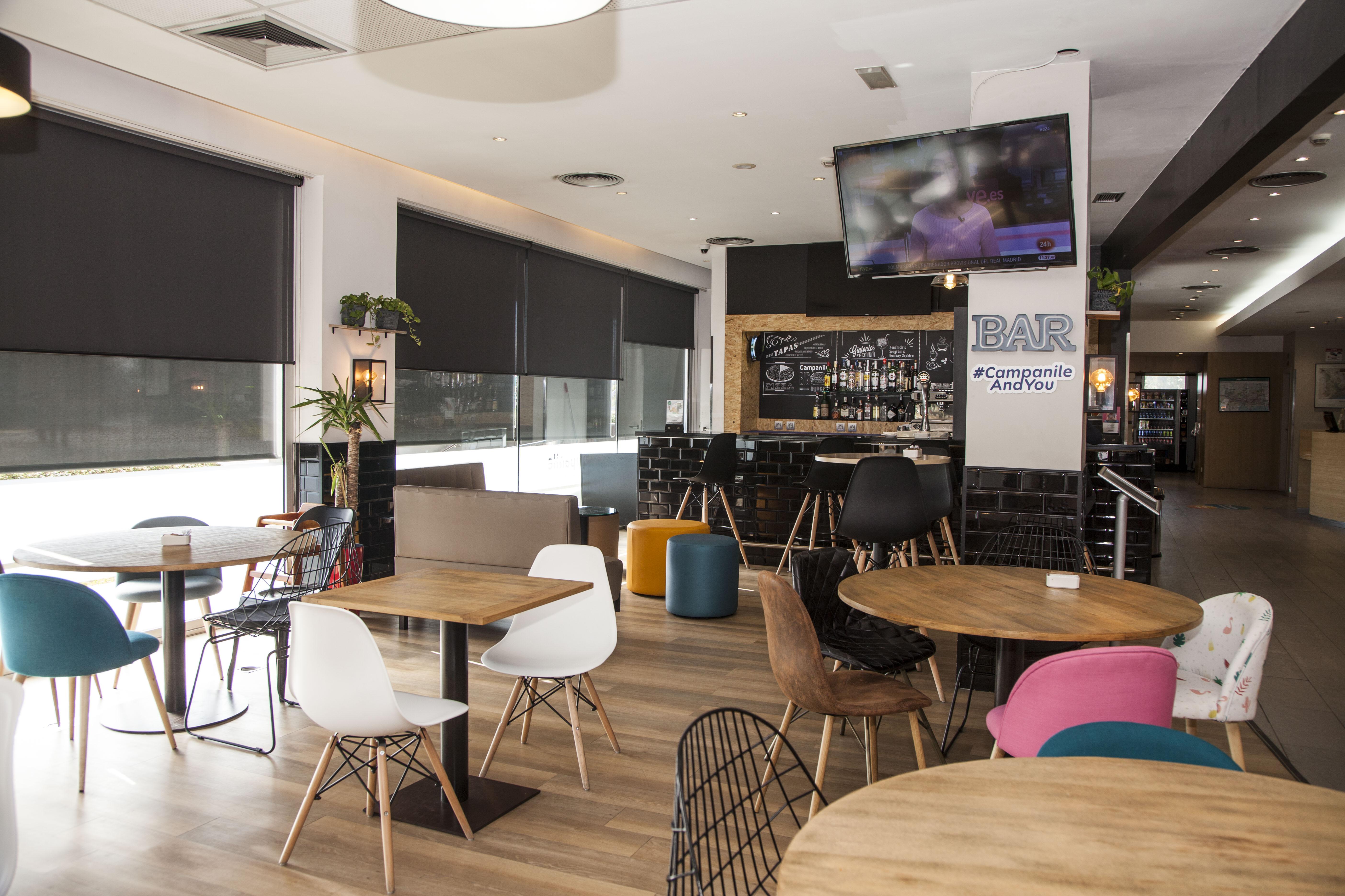 Travelodge Bcn Cornella Fira Cornella de Llobregat Bagian luar foto