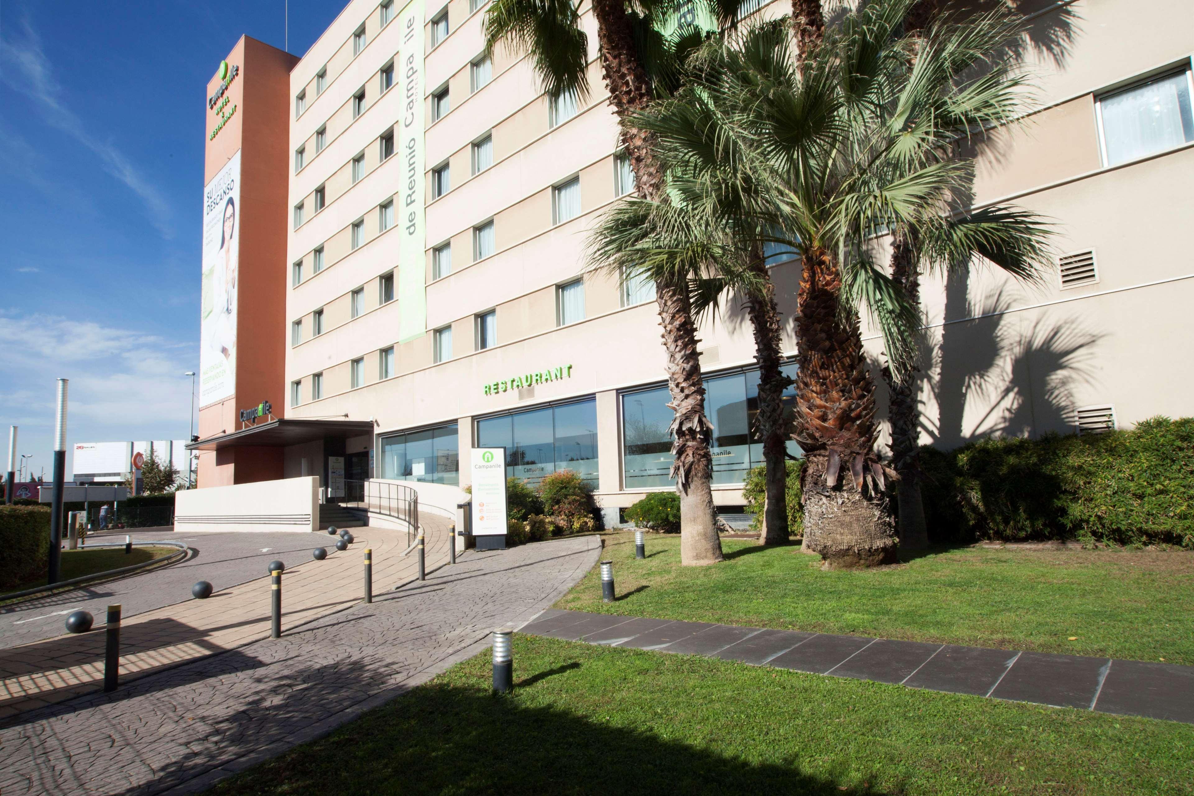 Travelodge Bcn Cornella Fira Cornella de Llobregat Bagian luar foto
