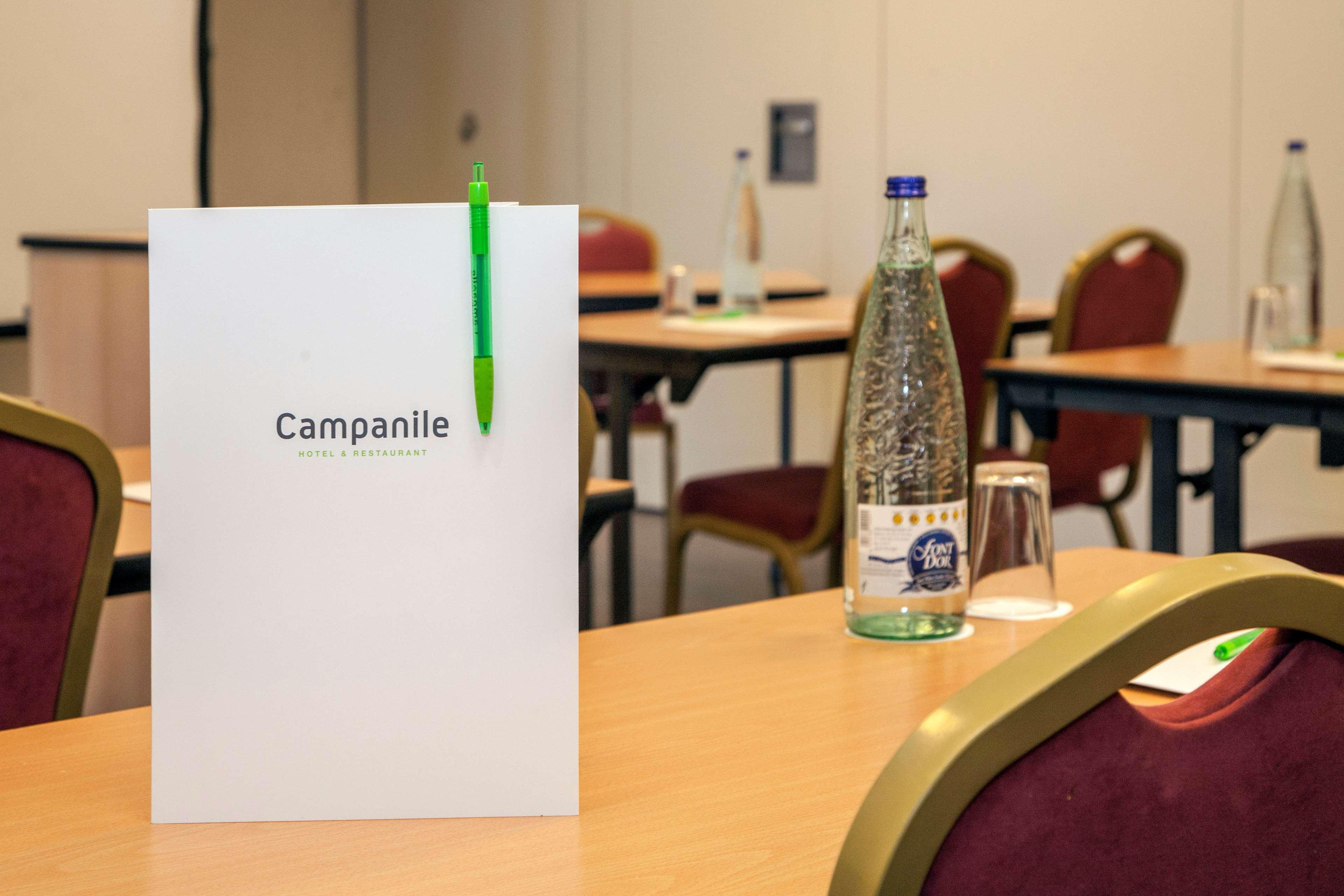 Travelodge Bcn Cornella Fira Cornella de Llobregat Bagian luar foto